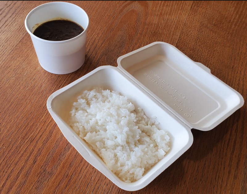 濃厚な牛すじカレー